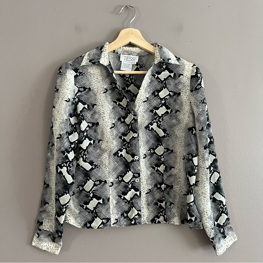 Vtg Tess  100% Silk Button Down Blouse Shirt Black Beige Snakeskin Print Sz 6